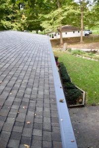 CertainTeed LandMark Pro Georgetown Gray Shingles with Charcoal Gutter Topper 