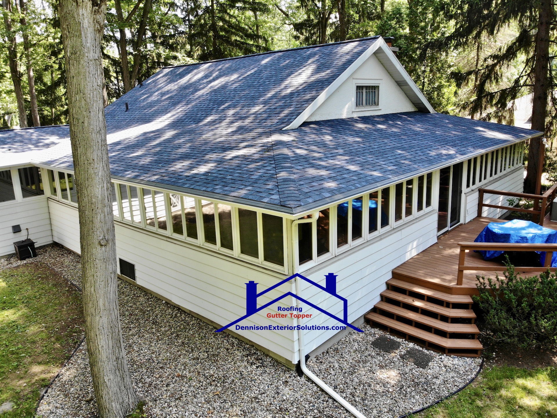 LandMark Pro Coastal Blue Lifetime Warranty Roofing Shingles in St