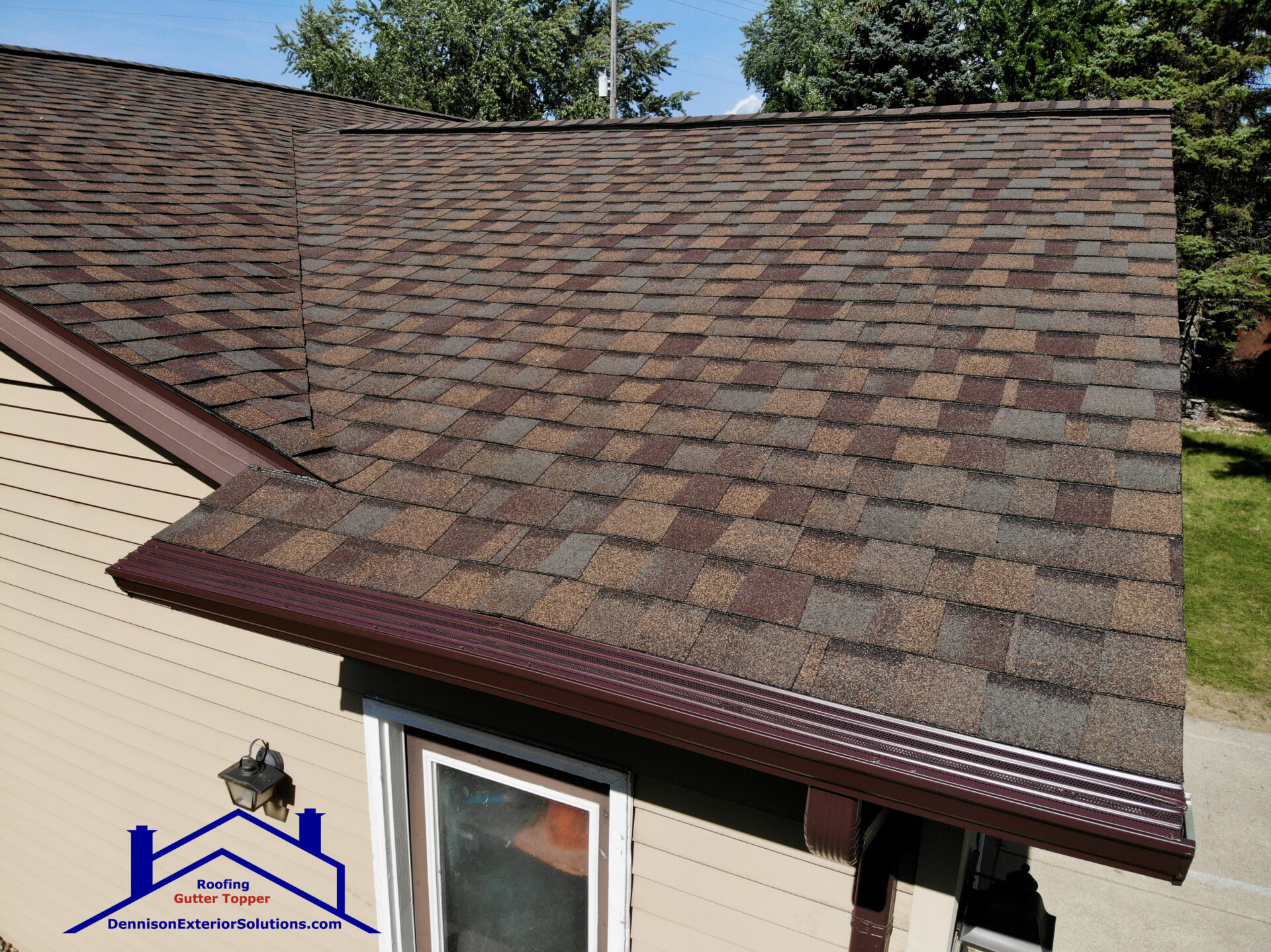 NorthGate Heather Blend Lifetime Warranty Shingles Royal Brown Solution Gutter Covers