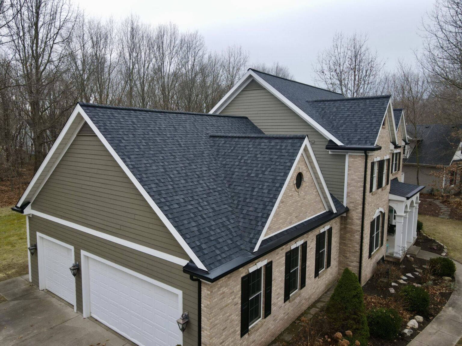 LandMark Pro & NorthGate Moire Black Lifetime Warranty Shingles