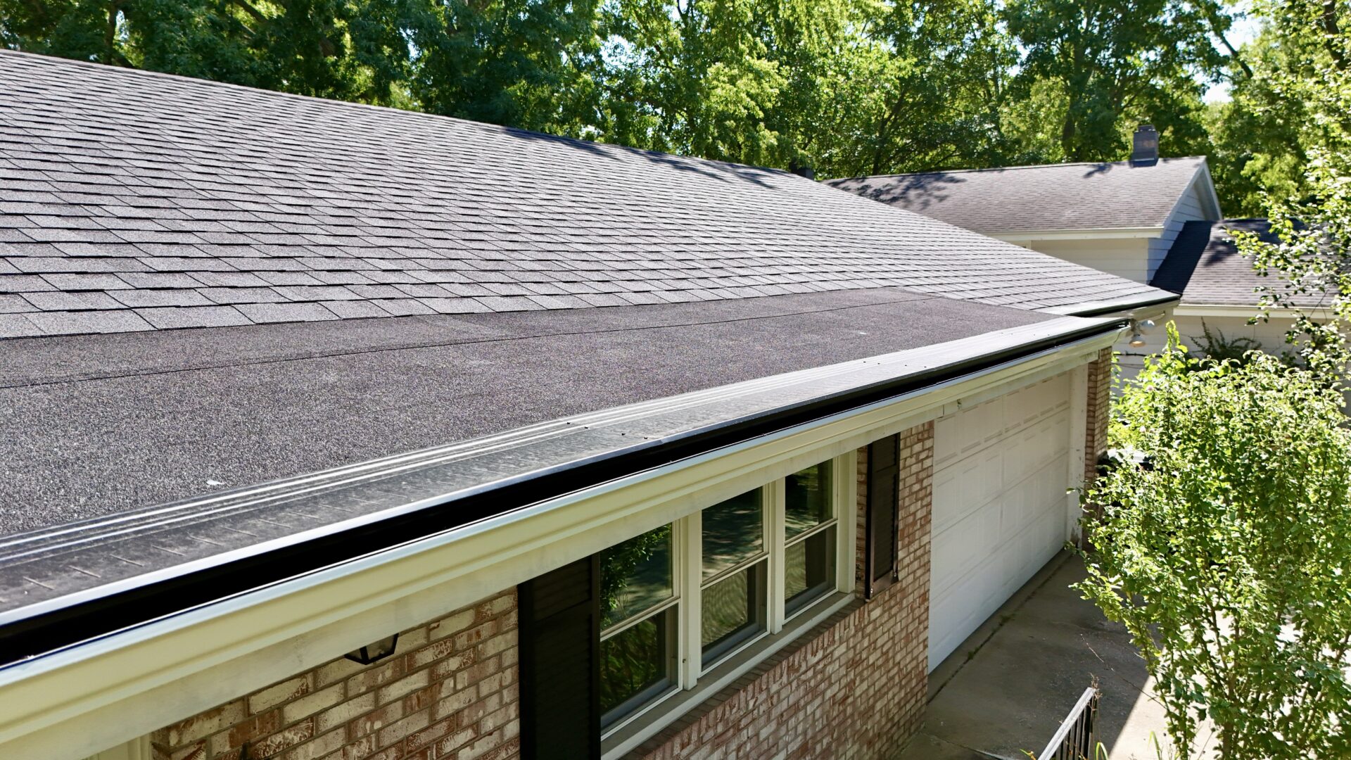 Gutter With Topper Gutter Topper - Black - Dennison Roofing & Gutter Toppers