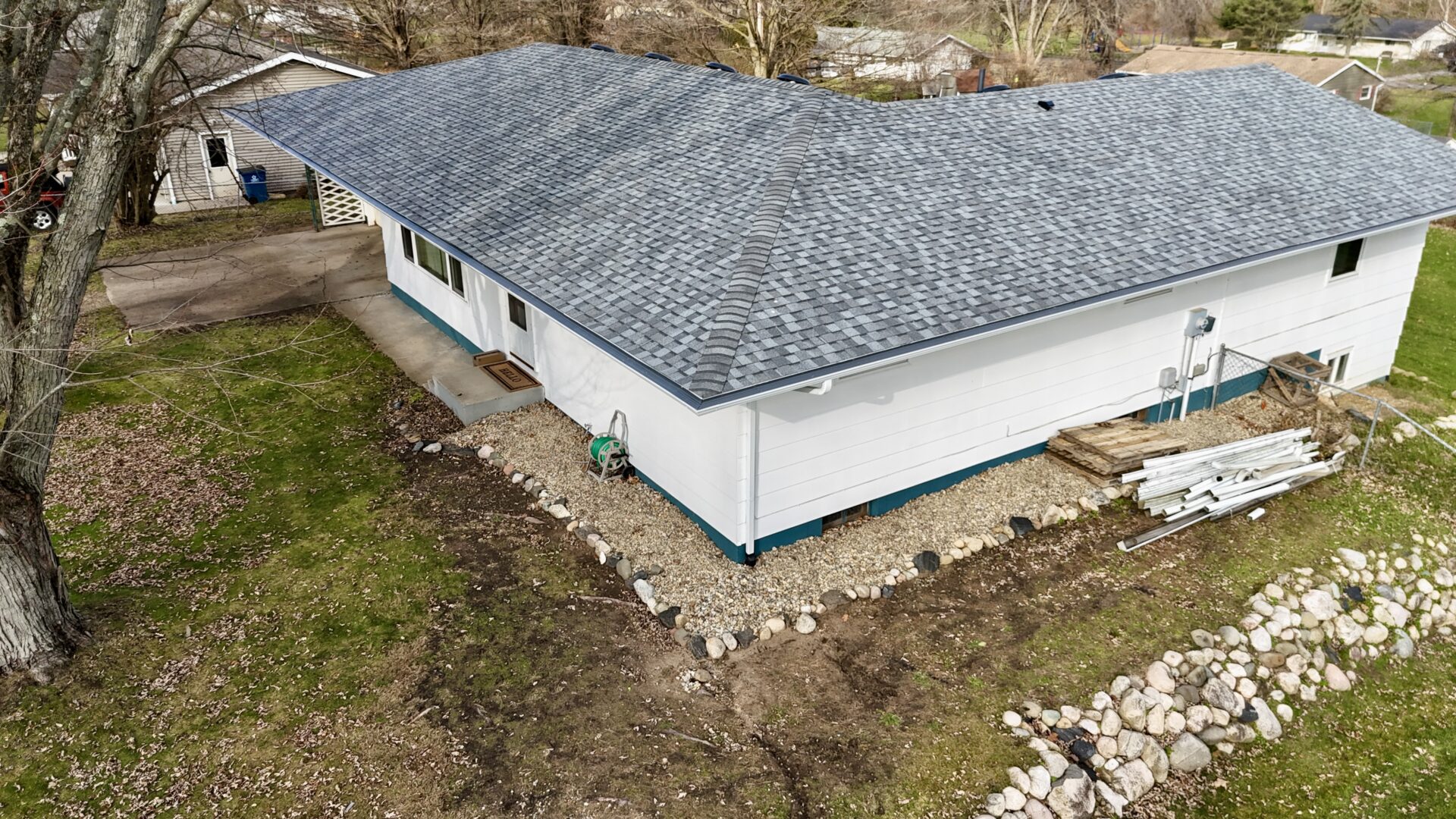 NorthGate Class 4 Hail Resistant Shingles Pewter Lifetime Warranty